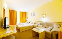 Adria Hotel ***